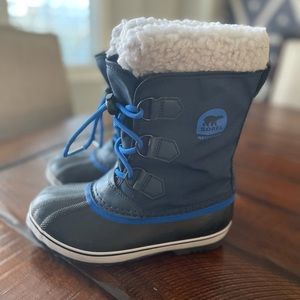 Sorel Youth Yoot Pac Boot - BARELY WORN